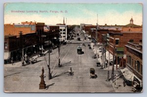 J94/ Fargo North Dakota Postcard c1910 Broadway Stores Trolley  341