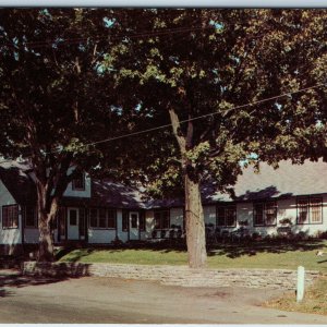 1951 Henderson Harbor, NY West View Lodge Black Bass Motel House Ektachrome A233