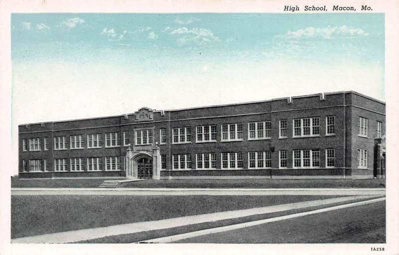 High School, Macon, Missouri, Early Postcard, Unused