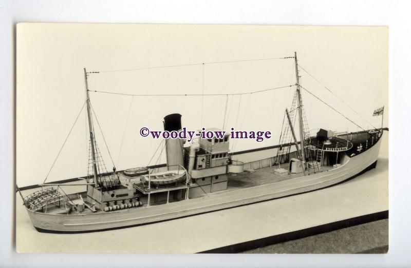 na6132 - Royal Navy Trawler - HMS Sapphire - postcard of model 