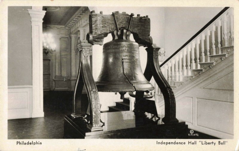 c.1950’s Philadelphia Pa. Independence Hall Liberty Bell RPPC 10c1-434