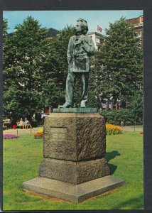 Norway Postcard - Bergen - The Statue of Edvard Grieg    RR6802