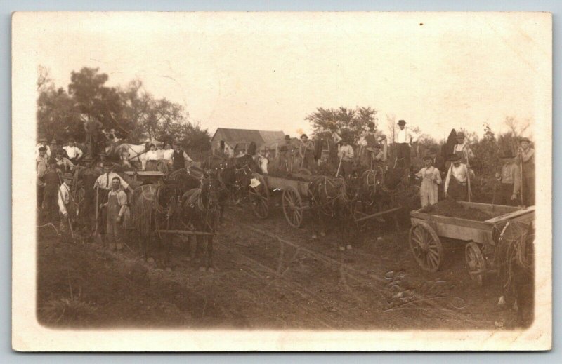 Lake City IowaFarmers WagonsJohn Blue: La Gripe & Head Ulcer1915 Easton RPPC