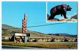 c1960 Big Bear Motel West Cody Strip Yellowstone Park Highway Wyoming Postcard