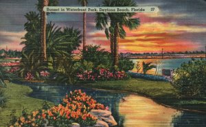 Vintage Postcard 1941 View of Sunset in Waterfront Park Daytona Beach Florida FL