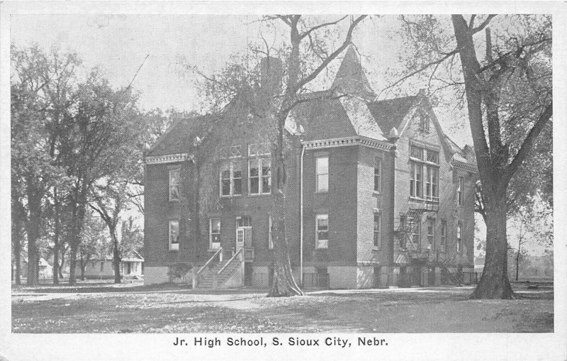 Sioux City Nebraska c1915 Postcard Jr. High School