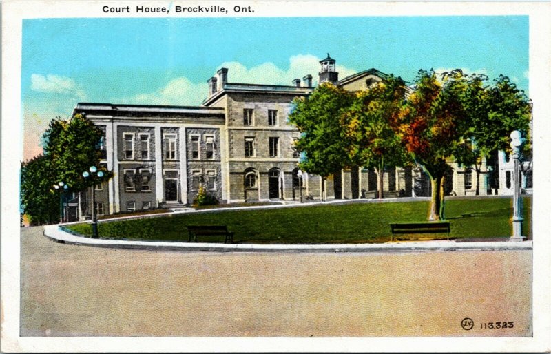 Postcard ON Brockville Court House & Park Street Lamps 1920s K5