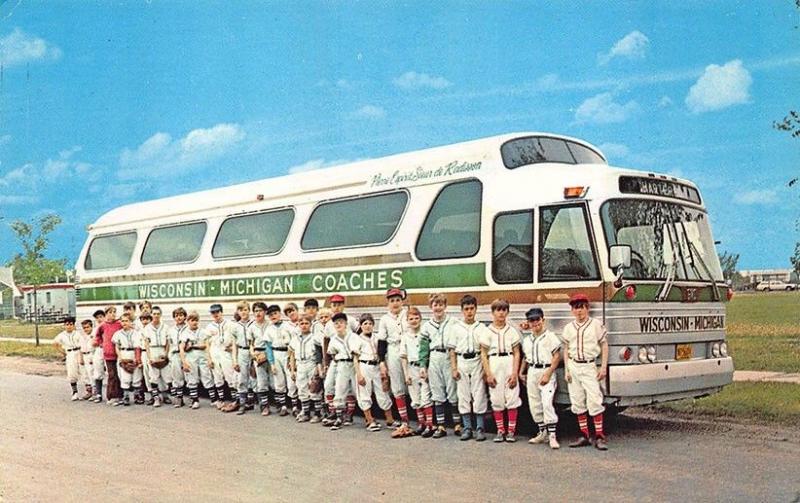 Green Bay WI Little Leaguers Baseball Players WI MI Coaches Bus Postcard