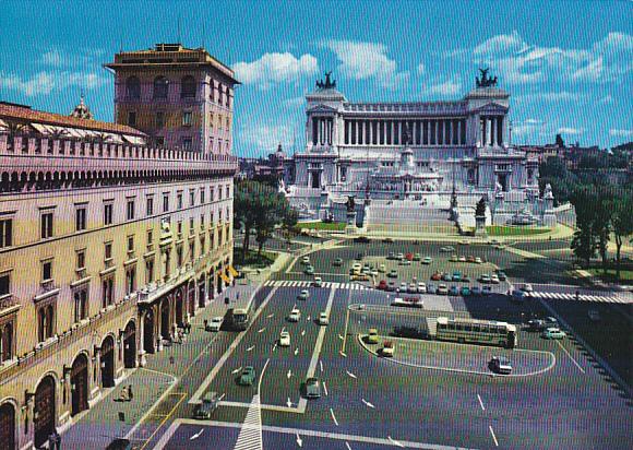 Italy Roma Piazza Venezia