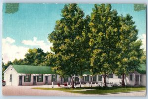 Bloomfield Iowa IA Postcard Hargrove's Motel Exterior Roadside c1940s Vintage