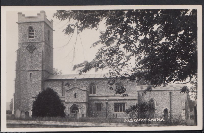 Hertfordshire Postcard - Aldbury Church   RT436