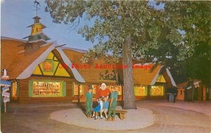 IL, Dundee, Illinois, Santa's Village, Santa Telling Stories, Roberts No SC5356