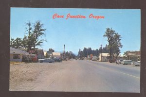 CAVE JUNCTION OREGON DOWNTOWN STREET SCENE OLD CARS VINTAGE POSTCARD