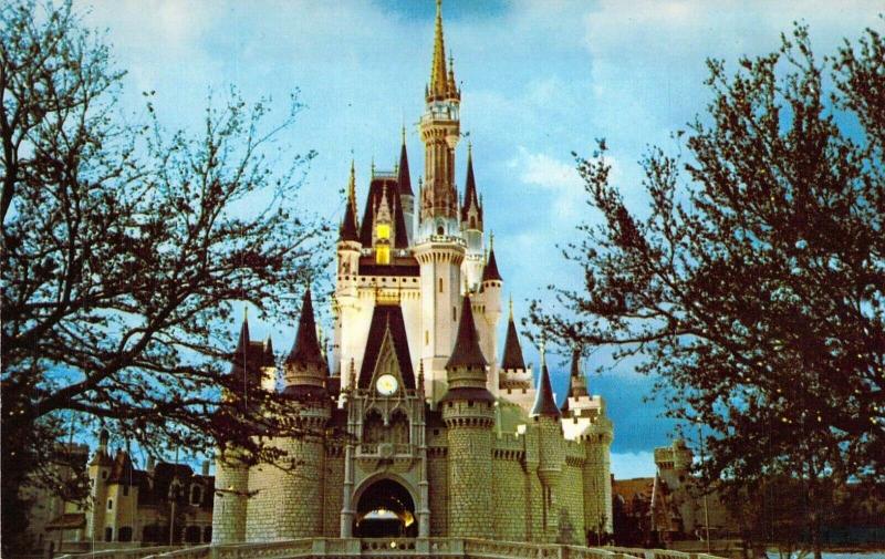 Walt Disney World 79903-C, Cinderella Castle, Fantasyland,  Vintage Postcard