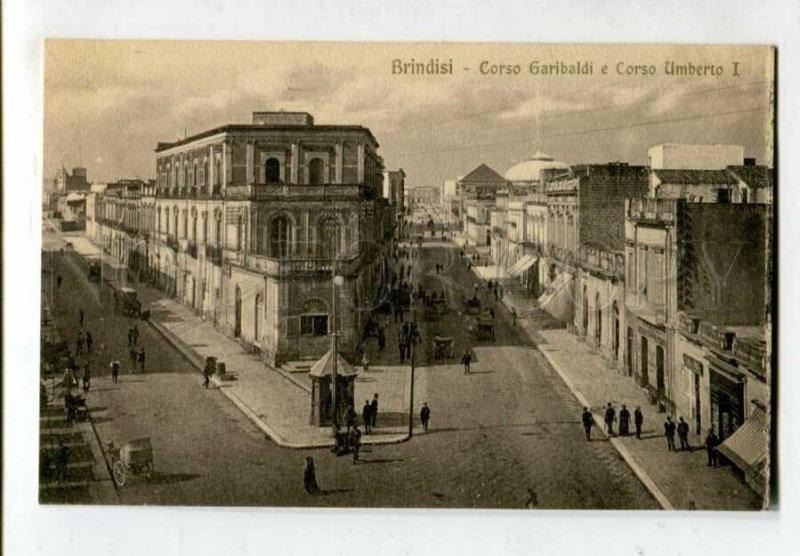 3131437 ITALY Brindisi Coso Garibaldi Vintage postcard