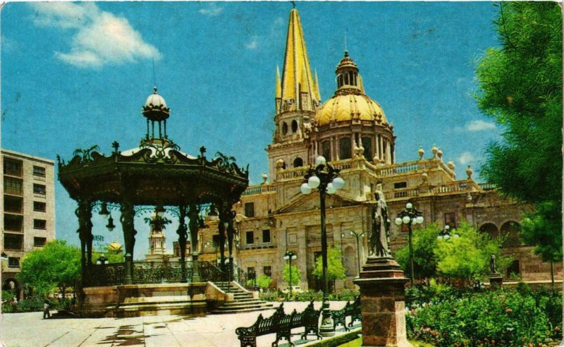CPM AK Guadalajara. The Kiosk and South Side of the Cathedral MEXICO (661847)