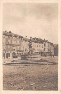B71521 gorizia gorica la fontana di piazza Grande Italy