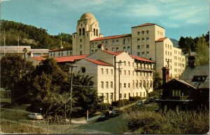International House University California Berkeley CA VTG Postcard UNP Unused 