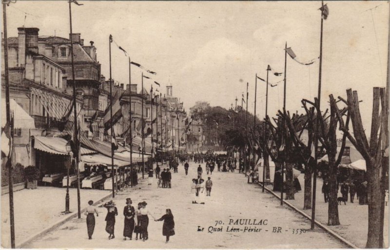 CPA PAUILLAC-Le Quai Léon Perier (28492)