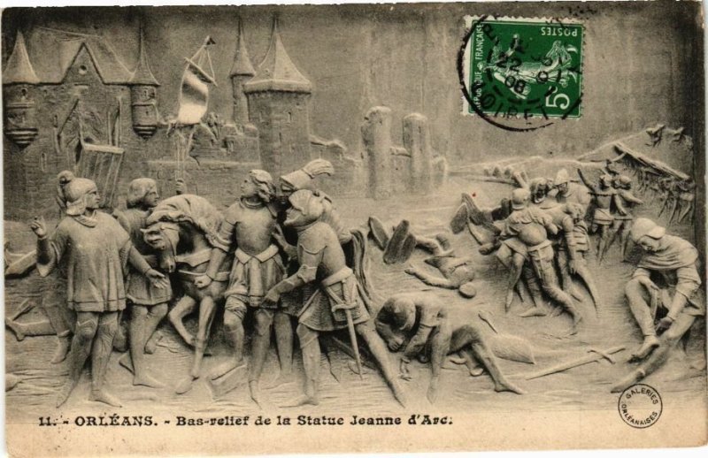 CPA ORLÉANS - Bas-relief de la Statue Jeanne d'Arc (227806)