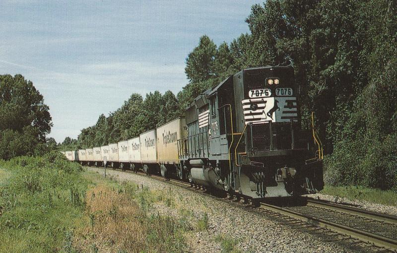 Norfolk Southern's Triple Crown Roadrailer Train Engine 7076 Postcard