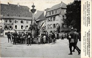 CPA MILITAIRE En Alsace Libérée-Grande place de Massevaux (317006)