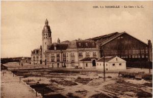 CPA La ROCHELLE - La Gare (480972)