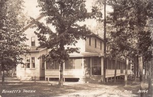 J81/ Hubbard Lake Michigan RPPC Postcard c1930s Bennetts Tavern  266