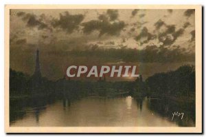 Old Postcard Paris Crepuscule strolling on the Seine