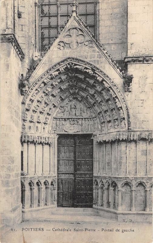 BF6367 poitiers cathedrale saint pierre portail de gauc france      France