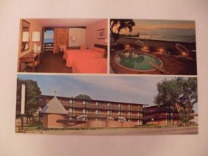 1970's Governor Bradford Motel Plymouth Massachusetts MA Postcard y5877