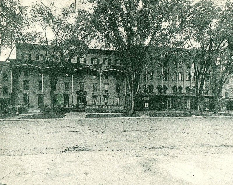 C.1900-07 American Adelphi Hotel, Saratoga, N. Y. Vintage Postcard P135
