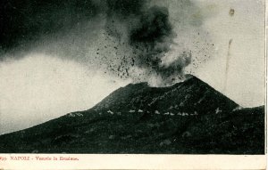 Italy - Mt Vesuvius Volcano Eruption 