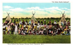 Postcard WY Cheyenne - Frontier Days - Sioux with Tepees