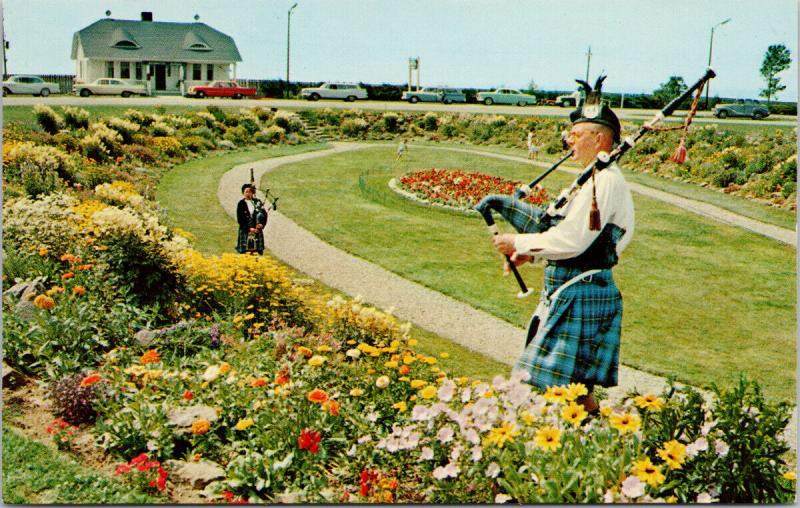 Pipers in Sunken Gardens near Amherst Nova Scotia NS Unused Vintage Postcard D78