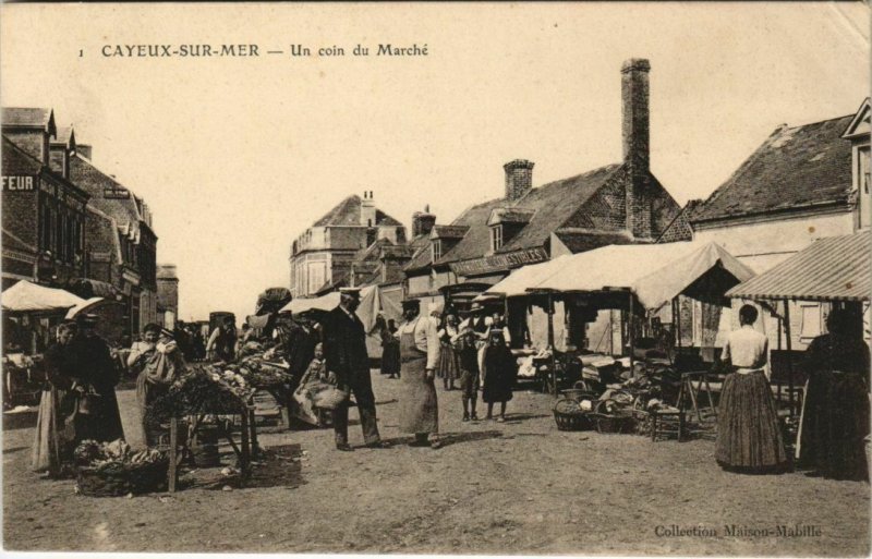 CPA CAYEUX-sur-MER Une coin du Marché (809918)