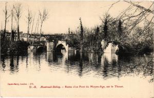 CPA MONTREUIL-BELLAY - Restes d'un Pont du Moyen-Age sur le Thouet (253804)