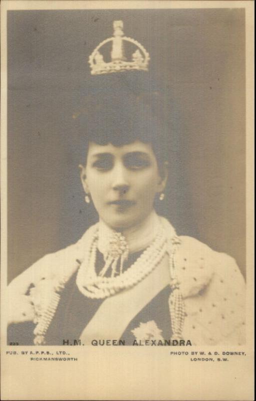 England HM Queen Alexandra Wearing Crown c1905 Real Photo Postcard dcn 