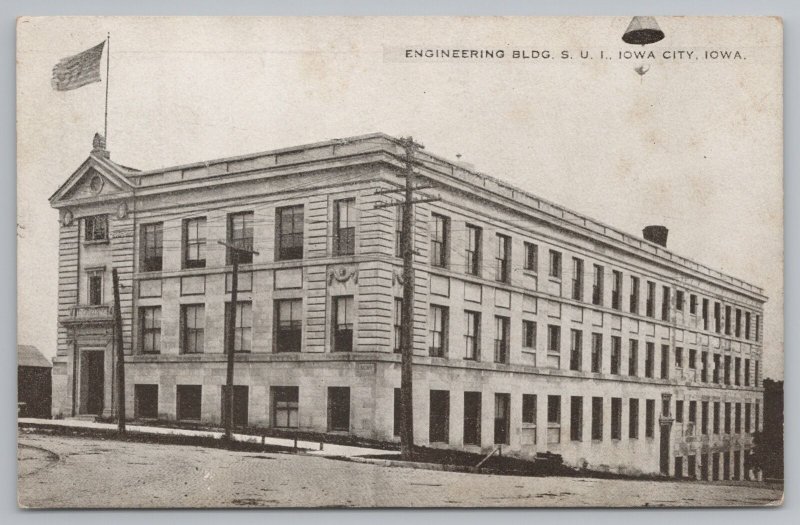 Iowa City~SUI Engineering Building~University of Iowa Campus~c1910 B&W Postcard 