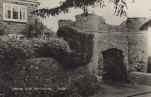 Sussex Postcard - Ellen Terry's Cottage & Strand Gate, Winchelsea RS21434