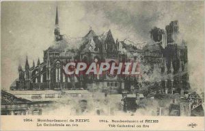 Postcard Old Bombing of Reims Cathedral on fire