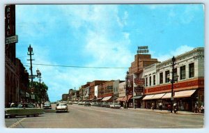KANSAS CITY, KS ~ Street Scene MINNESOTA AVENUE Town House Hotel 1950s Postcard