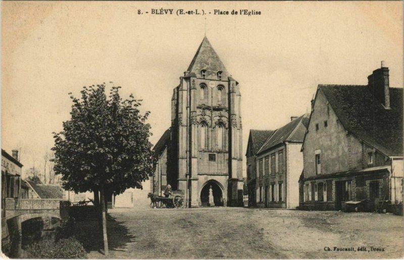 CPA BLÉVY - Place de l'Église (33402)