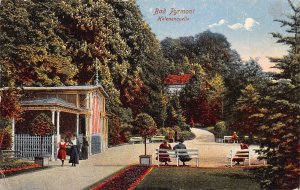 Germany Bad Pyrmont Helenenquelle benches vintage postcard