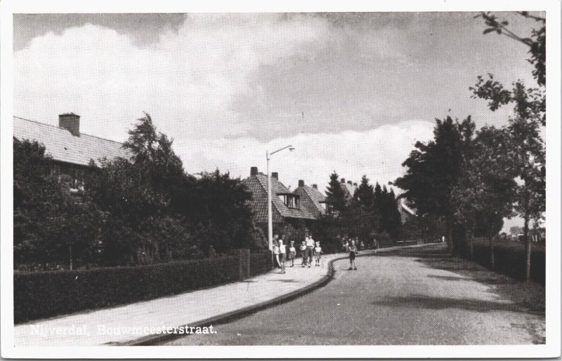 Netherlands Nijverdal Bouwmeesterstraat Vintage Postcard 09.01