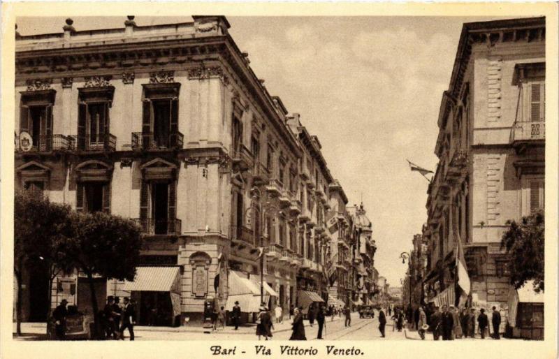 CPA AK BARI Via Vittorio Veneto . ITALY (531589)