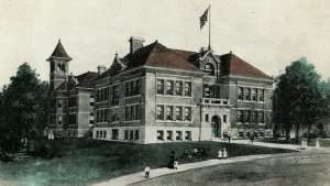 Circa 1905-10 Puglic School in New Lexington, Ohio Vintage Postcard P-11