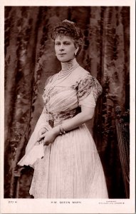 RPPC Queen Mary, Royalty Vintage Postcard Z15
