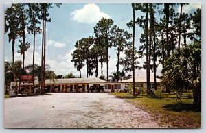 Roadside Motel~Tampa Florida~Garland Motor Court~Land O Lakes~Vintage Postcard