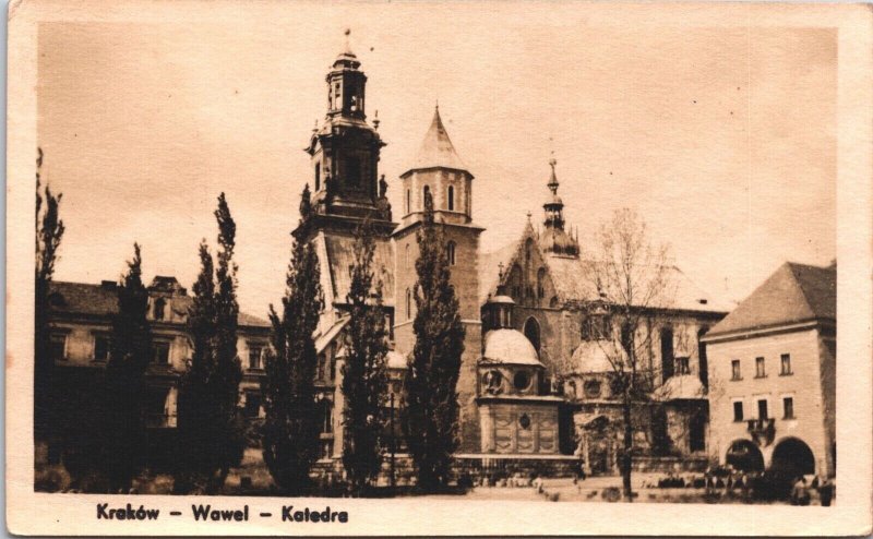 Poland Krakow The Wawel Royal Castle Vintage RPPC 09.18